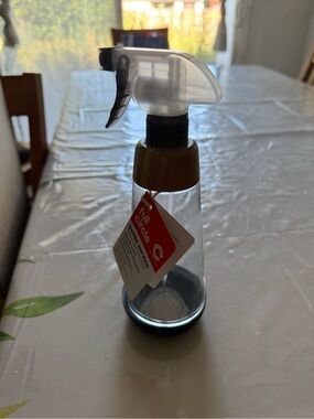 Full Circle Spray Bottle - Clear with Black & bamboo accents, never used